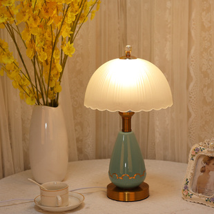 充电欧式卧室床头灯温馨创意轻奢陶瓷复古中式美式简约床头柜台灯