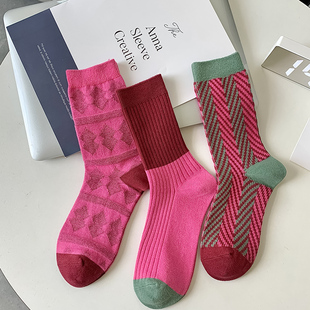 双针袜子女中筒袜秋冬季复古菱格玫红色条纹，堆堆袜ins潮个性长袜