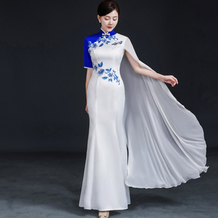 中国风鱼尾修身长款礼服宴会晚装模特走秀团体演出服2022夏季白色