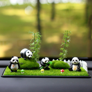创意汽车摆件可爱国宝熊猫网红车内饰品可爱小动物中控台防滑垫