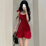 纯欲风辣妹红色吊带连衣裙女夏季设计感小众气质收腰显瘦短裙