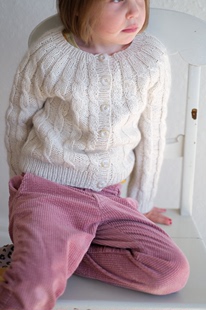 棉花糖开衫女童毛衣外套，棒针文字编织说明图解非成品