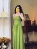 法式复古嫩芽绿色吊带连衣裙女2024夏季小个子气质茶歇长裙子