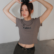 a Kalika 原创美式圆领字母插袖T恤短袖短款辣妹女2022夏季