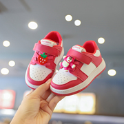 女宝宝学步鞋软底秋季一岁半x婴儿鞋子女童板鞋透气防滑小童运动