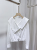 大翻领不规则设计斜门襟长袖白色短款廓形衬衫