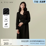 阿依莲赫本风方领长袖小黑裙，女2024春季时尚气质遮肚子连衣裙