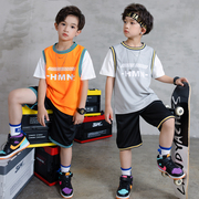 男童运动套装儿童篮球服假两件套男童表演训练服小孩短袖球衣套装