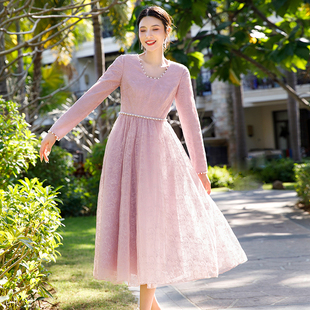 美妃法式气质粉色温柔高级大气奢华连衣裙2023秋冬女小众设计