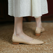 法式浅口极简风气质方头漆皮，平跟单鞋女软底，奶奶鞋平跟平底工作鞋