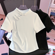 新中式轻国风短袖t恤女夏装，修身褶皱时尚，设计感珍珠盘扣白色上衣