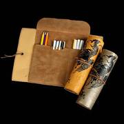 卷卷笔袋复古捆绑式三折皮质大容量笔袋，学生铅笔文具盒l23