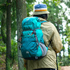 户外徒步登山包女轻便大容量，皮肤包超轻可折叠双肩，包35升旅行背包