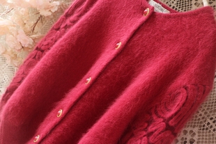 玫红色手工蕾丝镂空泡泡袖女神款开衫百搭毛衣外套兔毛2021