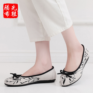 老北京布鞋时尚，潮流麻布刺绣素色绣花鞋，平跟软底浅口女单鞋