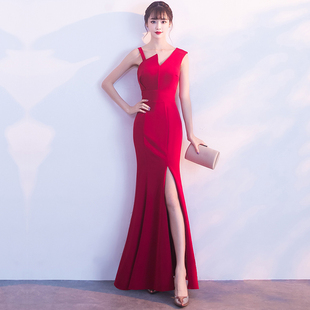 新年晚装红色礼服裙高级质感吊带名媛平时可穿聚会主持人连衣裙女