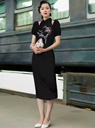 CORA KELLY明星同款改良旗袍裙子中国风新中式黑色绣花连衣裙显瘦