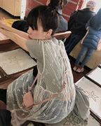 韩国chic小众个性v领提花，透视宽松休闲叠穿绑带网纱背心连衣裙女