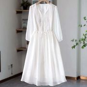超仙白色刺绣雪纺连衣裙2024春夏，高级气质宽松显瘦度假长裙子