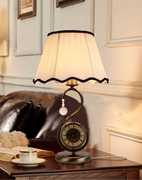 新欧式(新欧式)复古卧室，床头灯带钟表可调光感应触摸遥控客厅礼物台灯