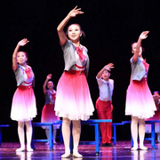 中小学生合唱演出服装女孩少儿，现代舞连衣裙红歌朗诵爱六一表演服