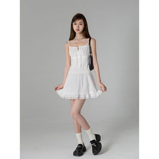 cozydays法式白色吊带连衣裙，女秋季气质高级感芭蕾风小白裙