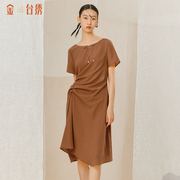 金台绣短袖连衣裙2024夏季设计感圆领褶皱，不对称修身女士长裙