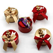 结婚创意喜糖盒子圆形，铁盒欧式婚礼个性订婚糖果盒，喜糖含糖成品
