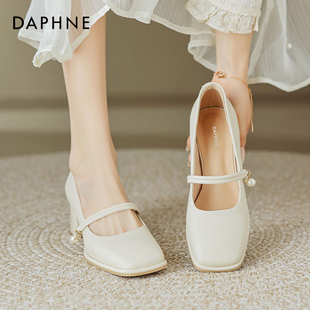 达芙妮玛丽珍女鞋高跟鞋女夏新中式配旗袍鞋，白色珍珠法式粗跟单鞋
