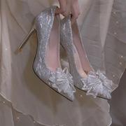 法式水晶鞋2022春秋银色婚鞋水钻蝴蝶结尖头高跟鞋女细跟单鞋