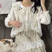 森系温柔蕾丝娃娃领衬衫春季甜美复古彩色花朵刺绣娃娃衫宽松上衣