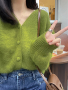 春季牛油果绿针织开衫女高级感慵懒外穿毛衣外套，复古软糯v领上衣