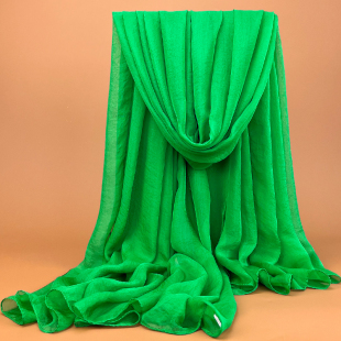 超大绿色丝巾春秋薄款围巾，夏季雪纺披肩，长款防晒旅行海边沙滩纱巾