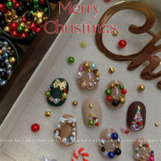 yifannail圣诞氛围彩色花环素材，美甲饰品圣诞，立体珍珠材料包m61