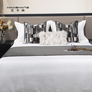 现代轻奢别墅样板间床品套件灰咖色系抱枕搭毯简约北欧风床上用品