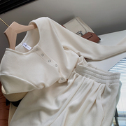 1.4斤白色圆领单排扣长袖上衣直筒高腰长裤套时尚休闲洋气
