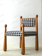 北欧实木布艺餐椅现代简约书桌椅家用靠背椅复古侘寂风民宿接待椅