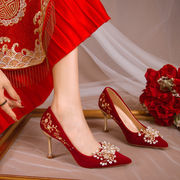 酒红色婚礼鞋2024年最主婚纱秀禾两穿新娘鞋高跟鞋女细跟单鞋