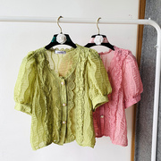 夏季雪纺圆领开衫韩版果绿钻扣宽松拼接花边泡泡短袖蕾丝衬衫