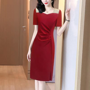 高端精致连衣裙女2023夏季妈妈夏装红色裙子职业包臀裙一步裙