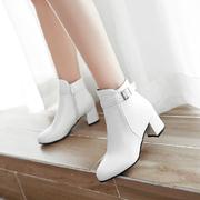 秋冬季韩版女靴子粗跟高跟马丁靴皮带扣短筒靴白色大码女鞋子