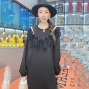 2022秋季韩版黑色，时尚镂空蕾丝娃娃，领显瘦宽松连衣裙女
