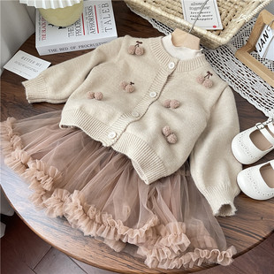 女宝宝开衫毛衣洋气幼儿，时髦立体樱桃加厚外套，韩版女童长袖针织衫