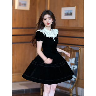 古堡少女法式赫本风优雅复古黑色木耳边丝绒连衣裙公主小黑裙