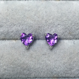 5毫米 可爱心形天然紫水晶 S925纯银镀白金耳钉