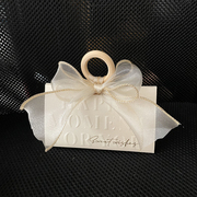 欧式礼盒三角形伴手礼婚礼喜糖盒结婚木环婚庆创意简约手提糖果盒