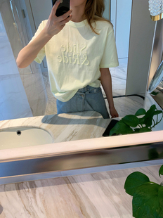 韩国东大门夏季智研刺绣字母纯棉浅黄绿色圆领休闲小版T恤