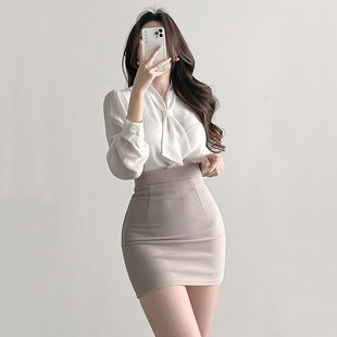 白色职业包臀裙半身裙女2024气质ol高腰黑色包裙紧身一步短裙
