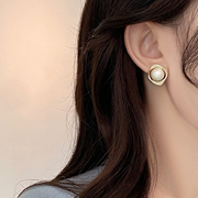 简约不规则珍珠耳环女小众设计耳饰2023年高级感纯银耳钉