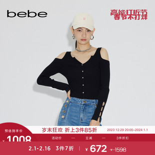 bebe2023春夏系列女士，修身设计感露肩镂空长袖，针织上衣130504